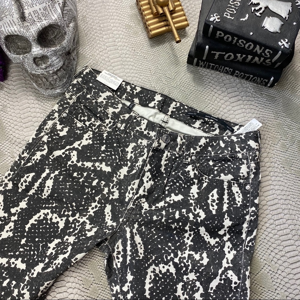 4FOR30 Zara printed snake skin wax coated jeans - Picture 5 of 6